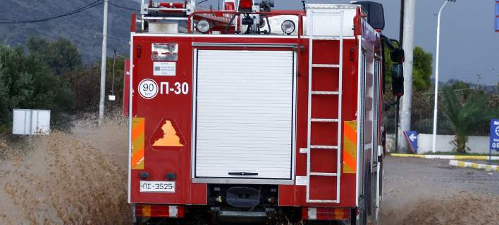Φωτιά τα ξημερώματα σε σκάφος στη Μαρίνα Γλυφάδας